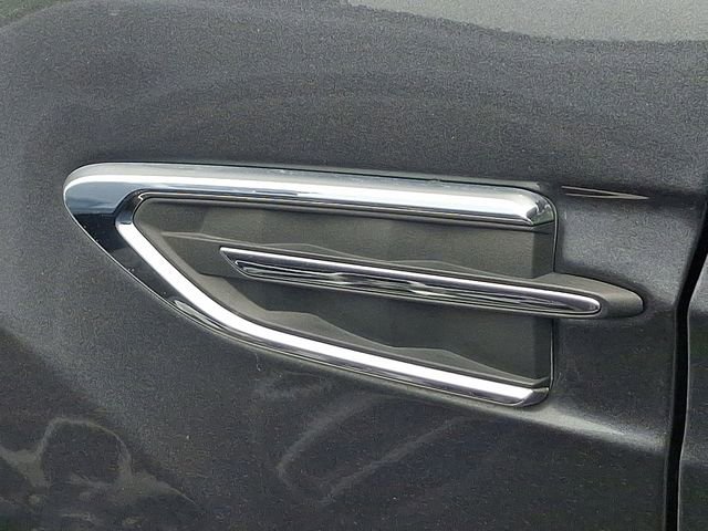 Certified 2017 Ford Escape SE w/ SE Cold Weather Package FWD image 11