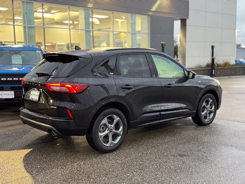 Certified 2024 Ford Escape ST-Line w/ Tech Pack #1 AWD/4WD image 41