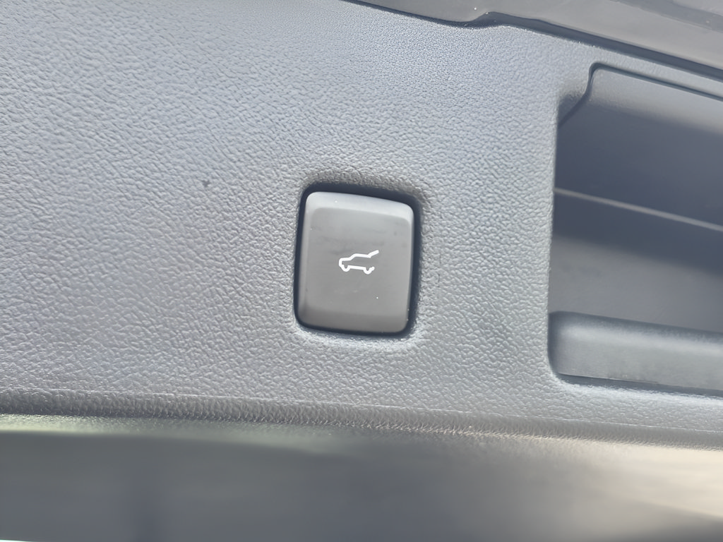 Certified 2024 Ford Escape Active AWD/4WD image 12