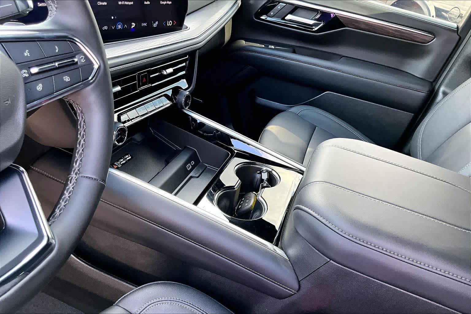 Used 2025 Chevrolet Tahoe LT w/ Comfort Package RWD image 20