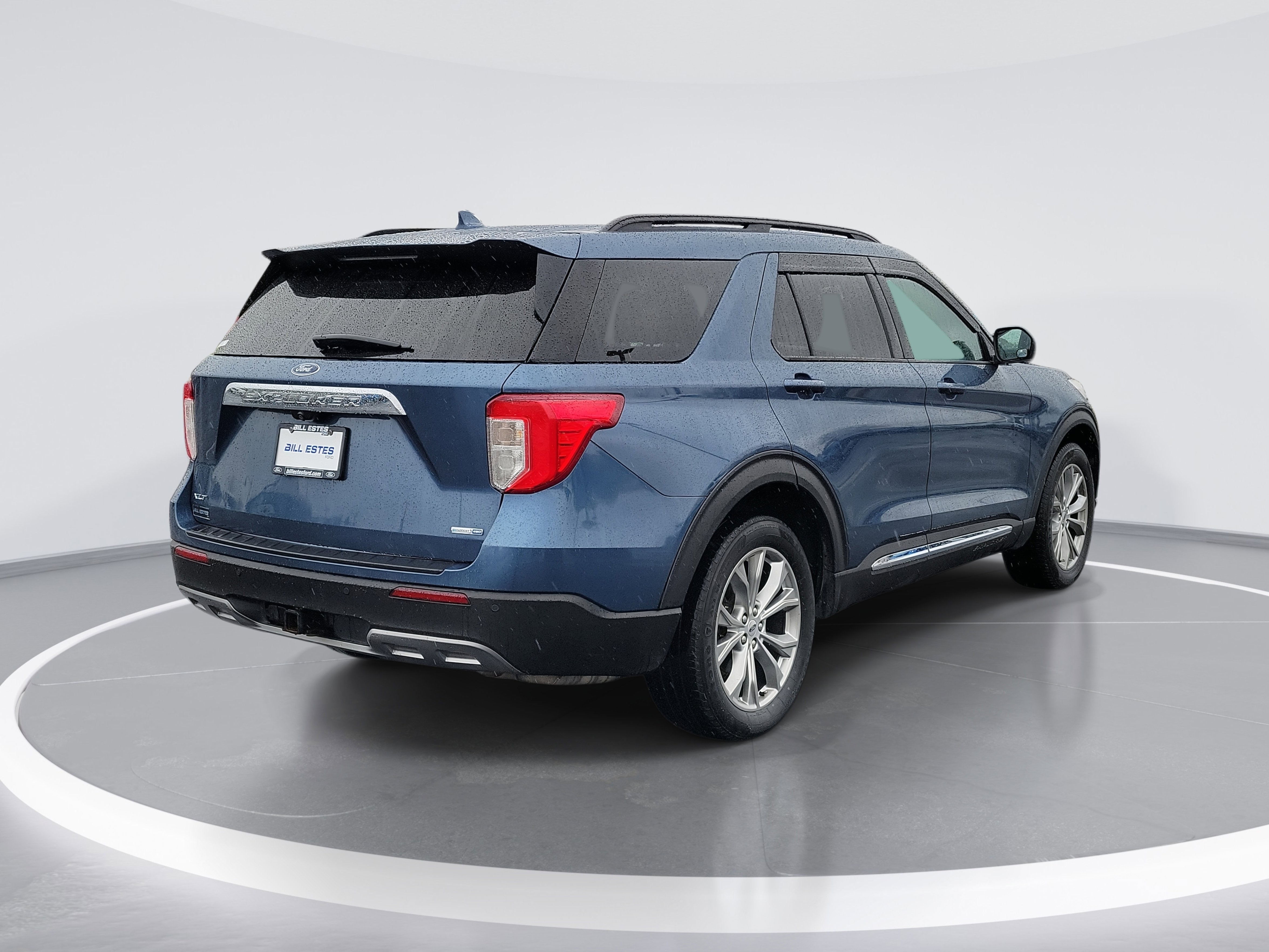 Certified 2020 Ford Explorer XLT w/ Equipment Group 202A image 3