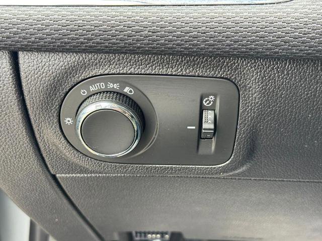 Used 2017 Chevrolet Cruze LS FWD image 18