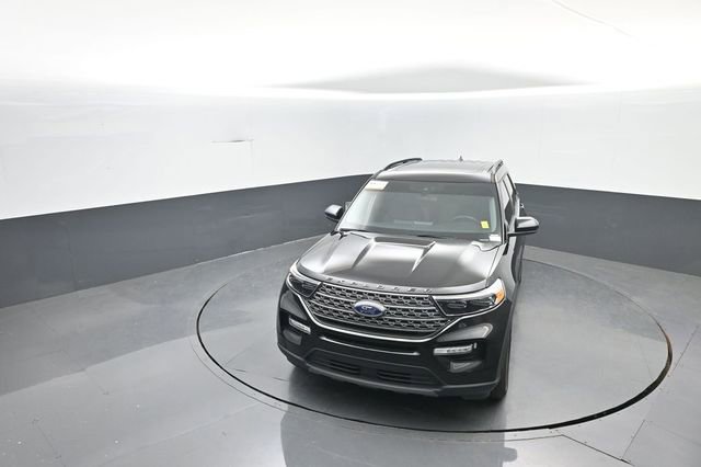 Certified 2022 Ford Explorer XLT w/ Equipment Group 202A AWD/4WD image 26