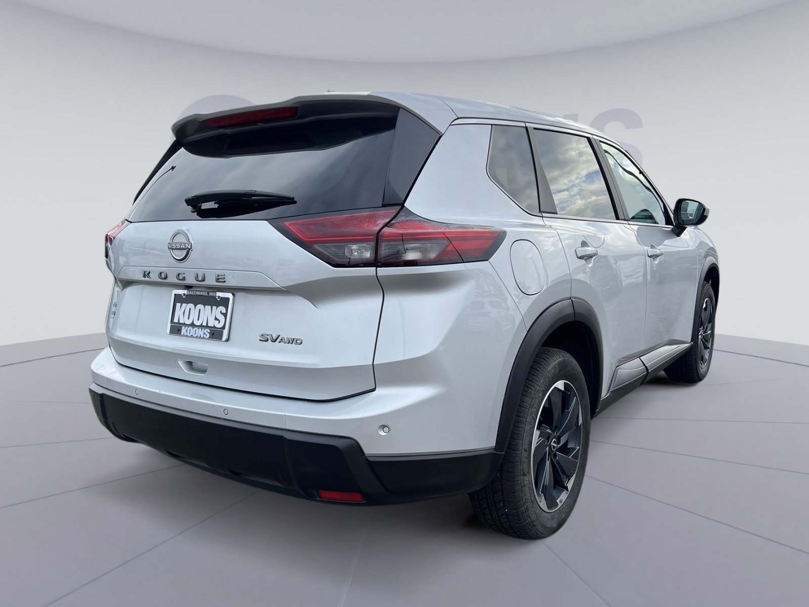 Used 2024 Nissan Rogue SV image 4