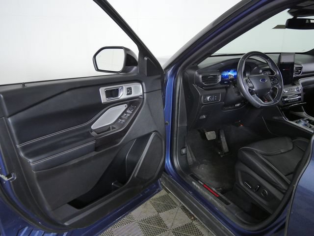 Certified 2020 Ford Explorer ST w/ Premium Technology Package AWD/4WD image 15