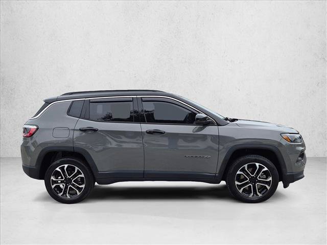 Used 2023 Jeep Compass Limited AWD/4WD image 4