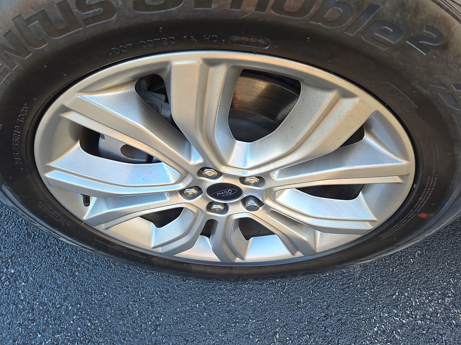 Certified 2024 Ford Edge Titanium AWD/4WD image 9
