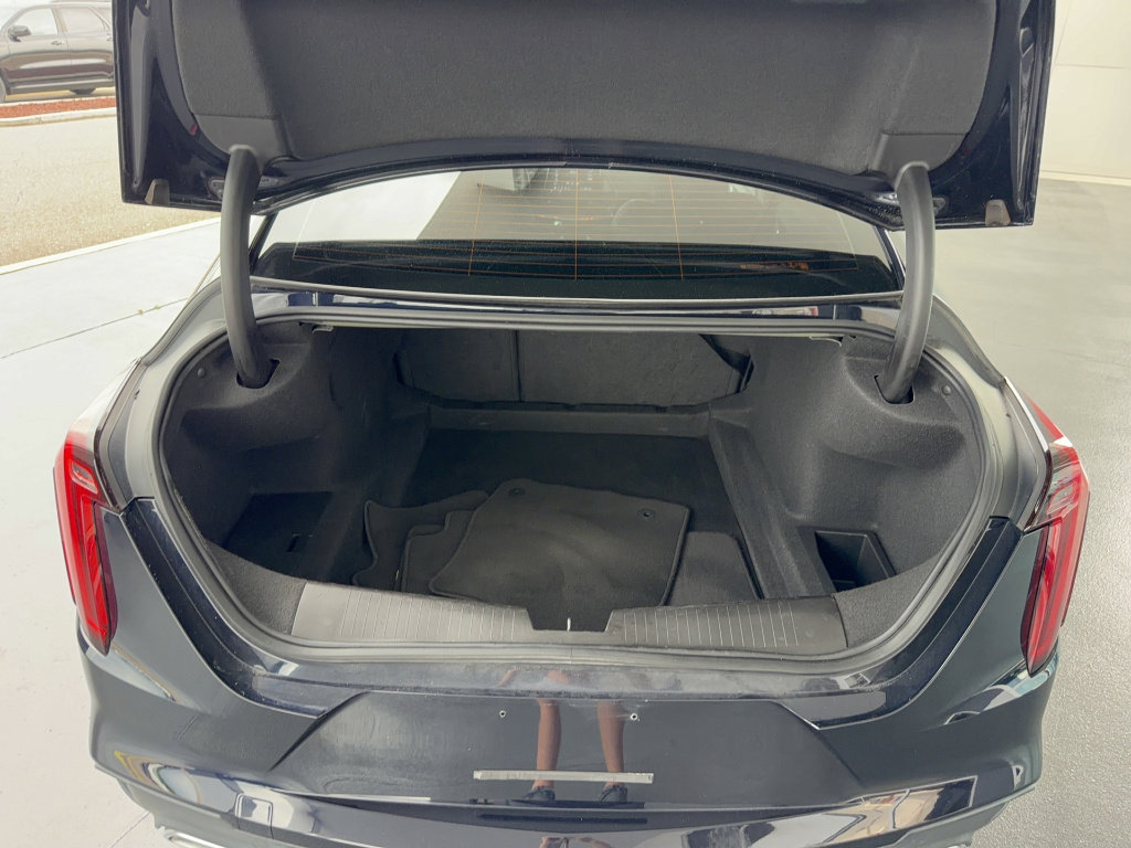 Used 2021 Cadillac CT4 Luxury w/ Sun And Sound Package RWD image 7