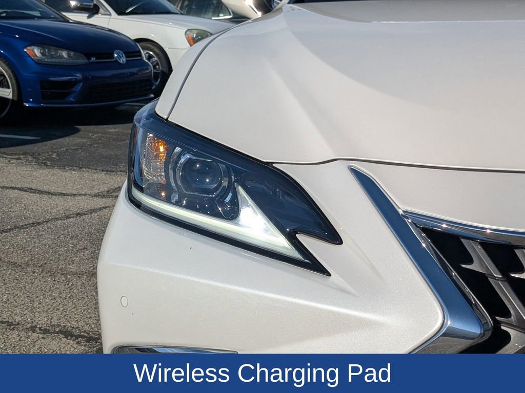 Used 2022 Lexus ES 300h w/ Premium Package FWD image 10