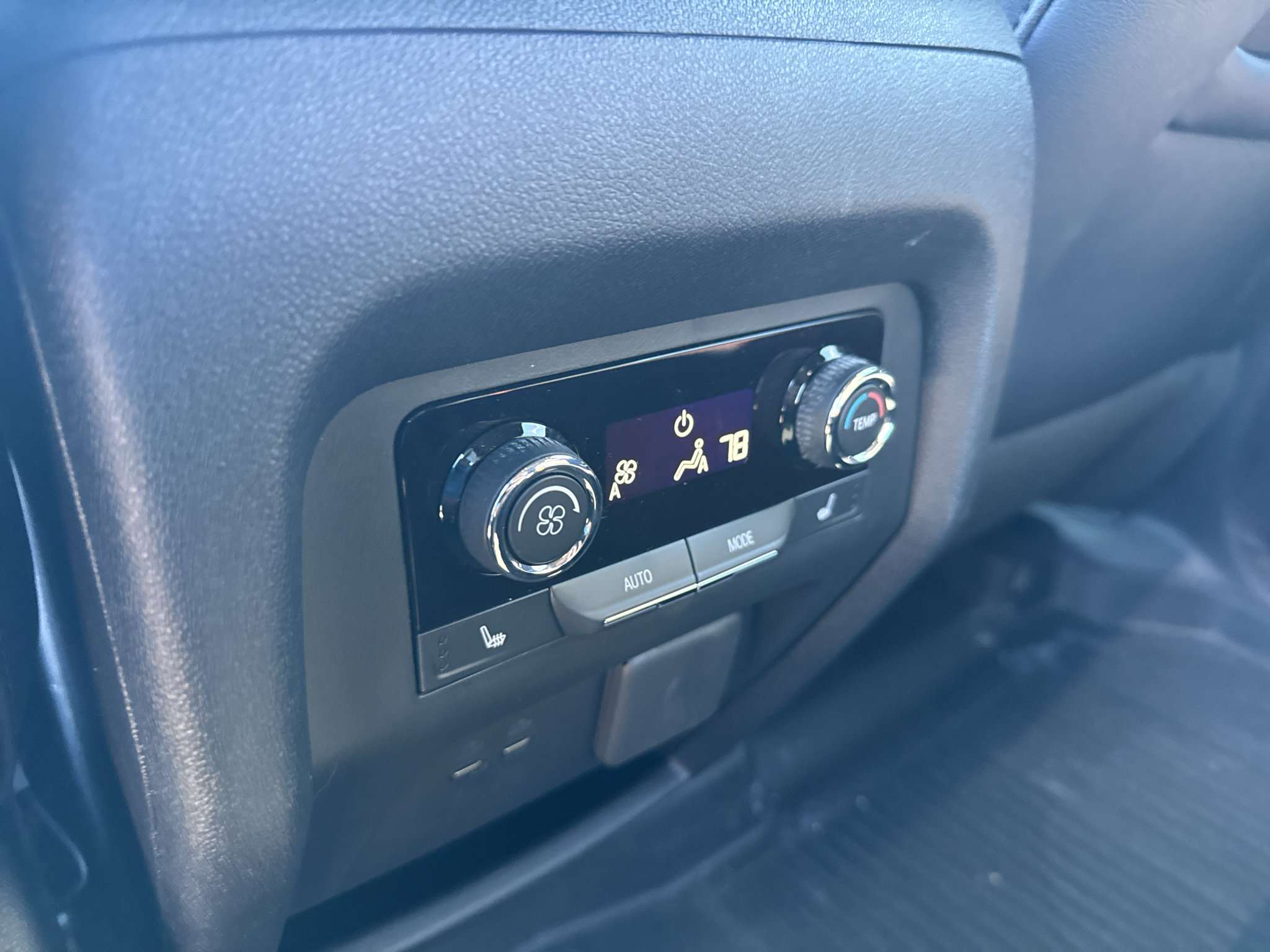 Used 2026 Chevrolet Traverse RS FWD image 20