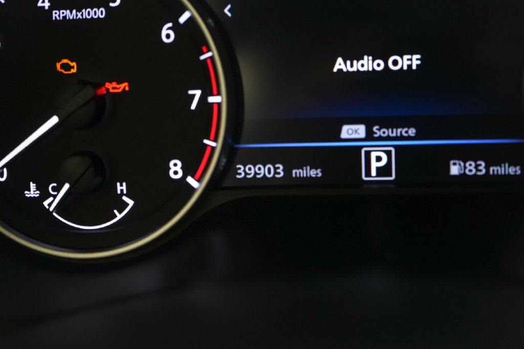 Used 2024 Nissan Sentra SV FWD image 17
