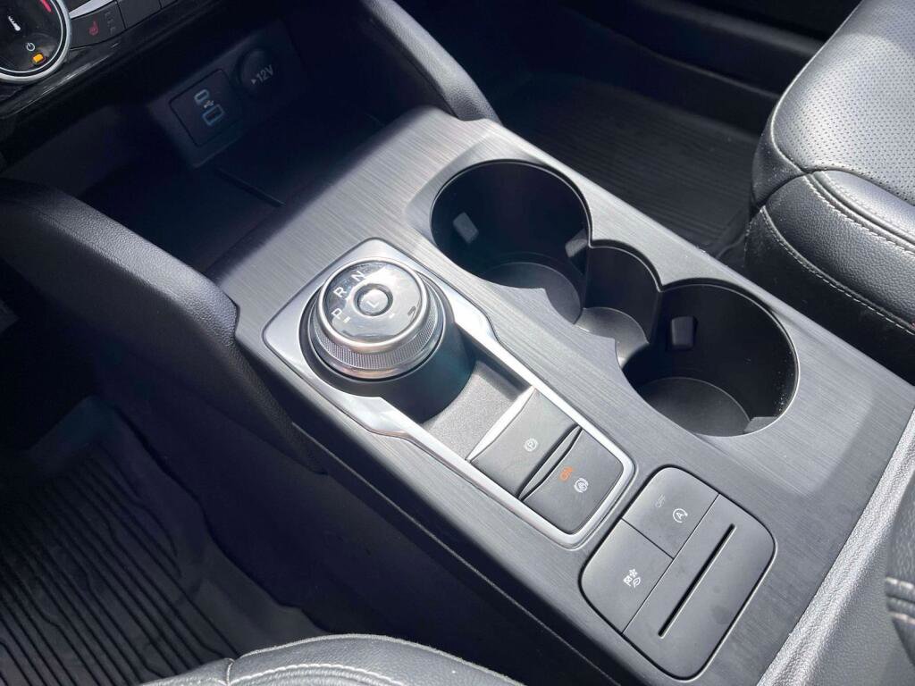 Certified 2022 Ford Escape SEL AWD/4WD image 28