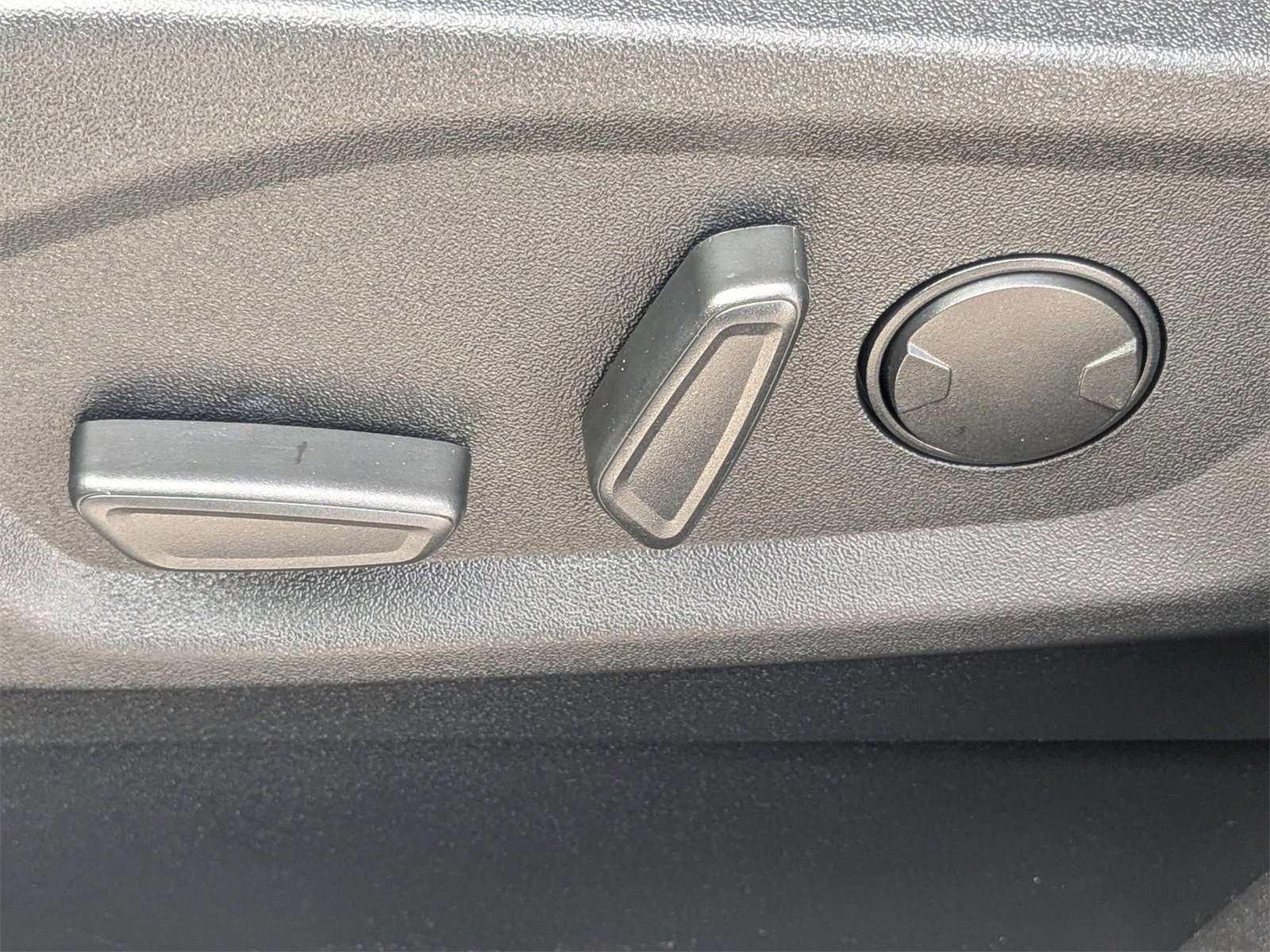 Certified 2024 Ford Edge ST-Line image 21