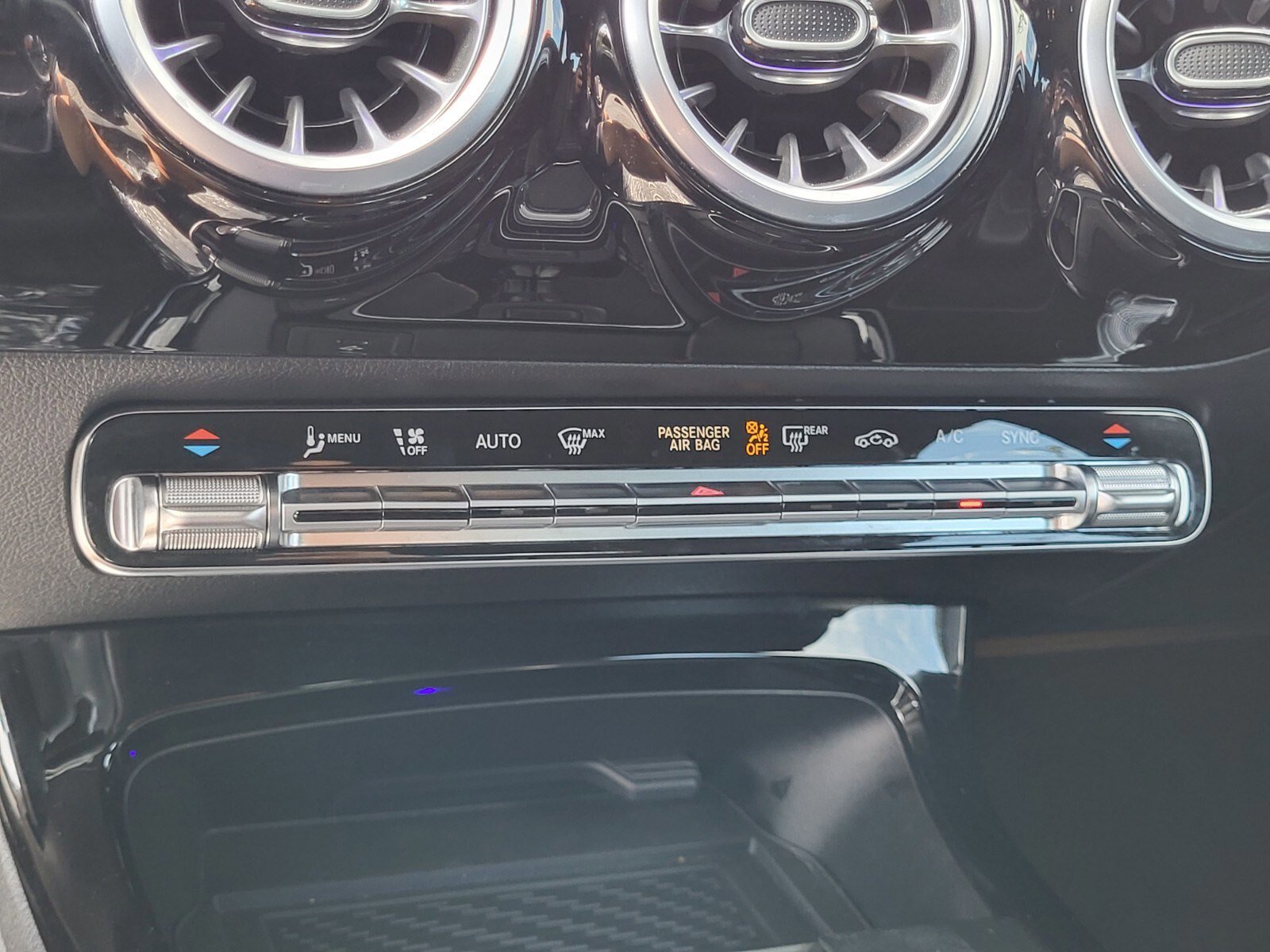 Used 2025 Mercedes-Benz CLA 250 4MATIC image 22