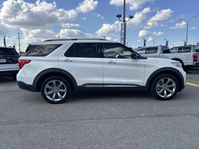 Certified 2020 Ford Explorer Platinum w/ Premium Technology Package AWD/4WD image 4