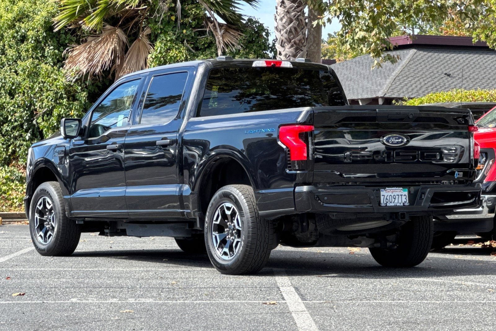 Certified 2023 Ford F150 Lightning XLT AWD/4WD image 6