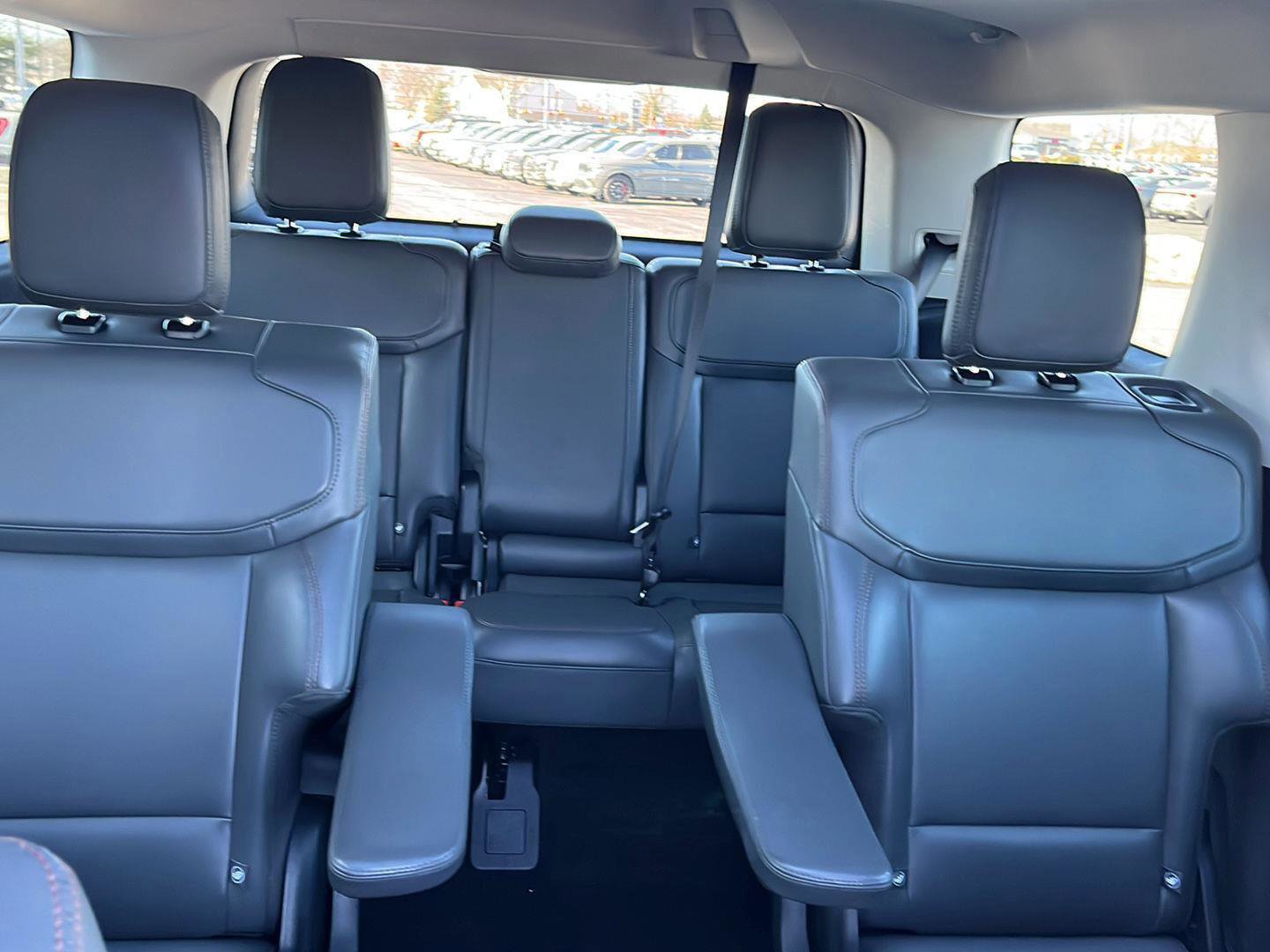 Certified 2025 Ford Expedition Active image 17