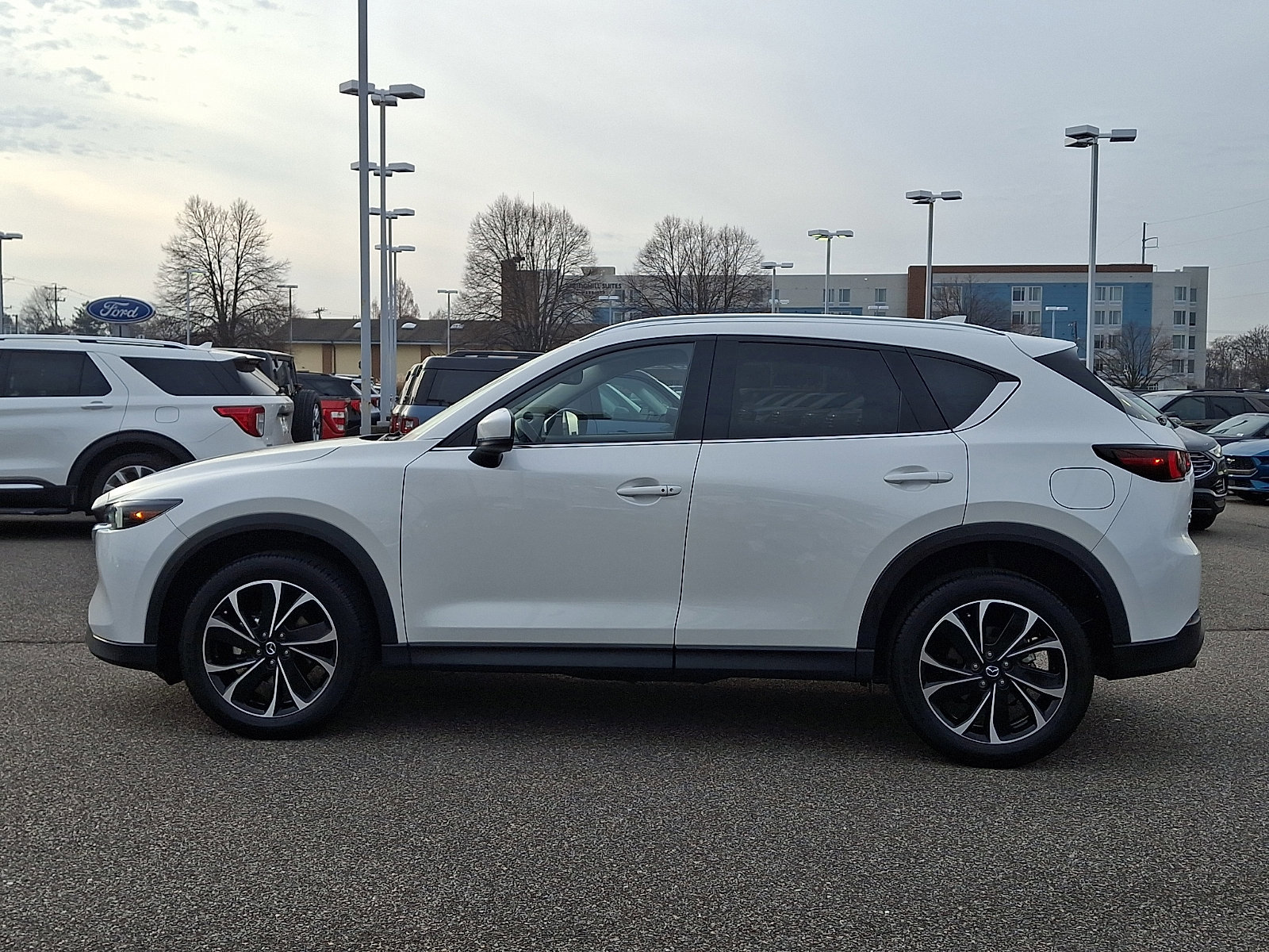 Used 2023 MAZDA CX-5 AWD 2.5 S w/ Premium Plus Pkg image 3