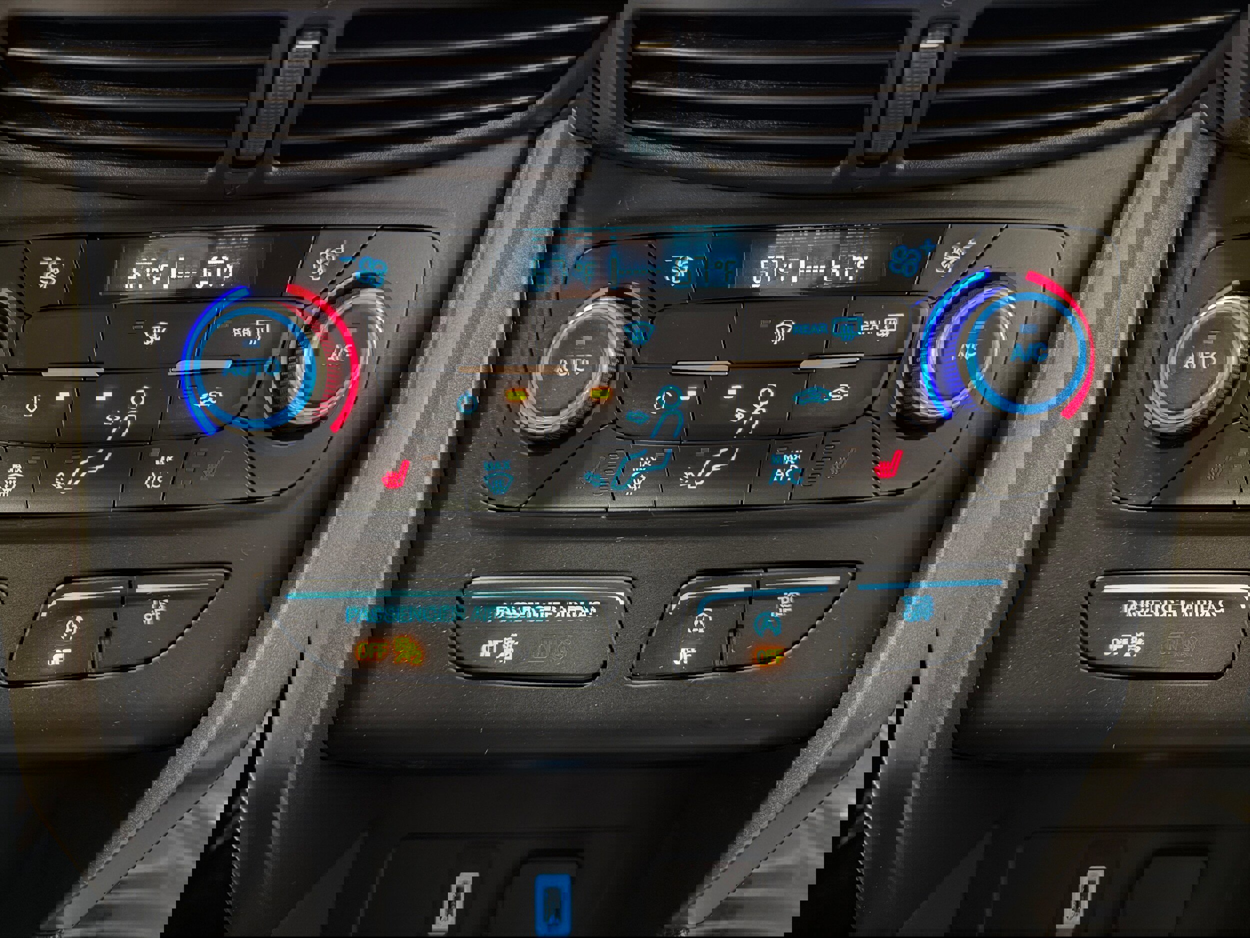 Certified 2018 Ford Escape SE w/ SE Sync 3 Package image 23