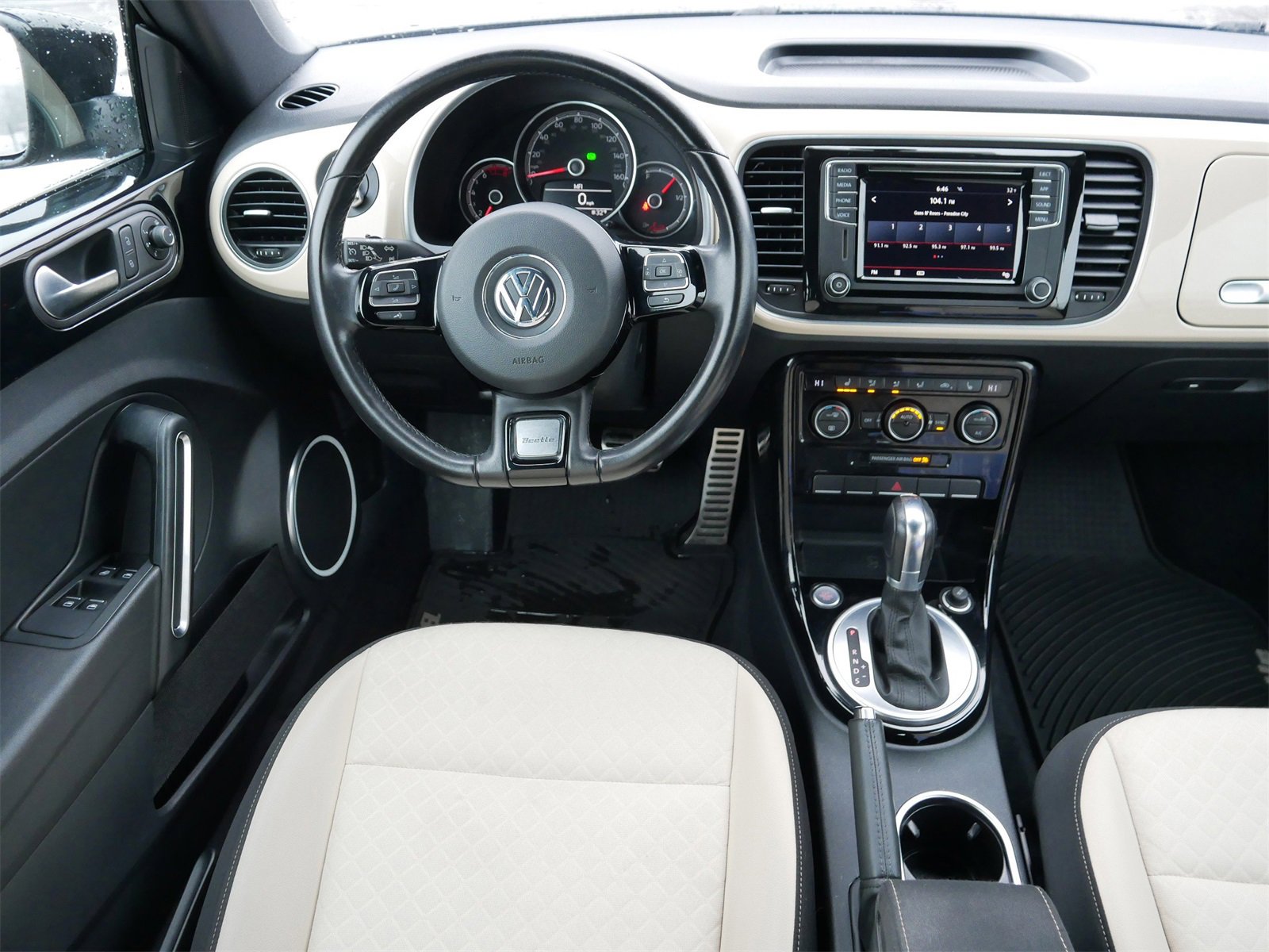 Used 2019 Volkswagen Beetle 2.0T SE image 18