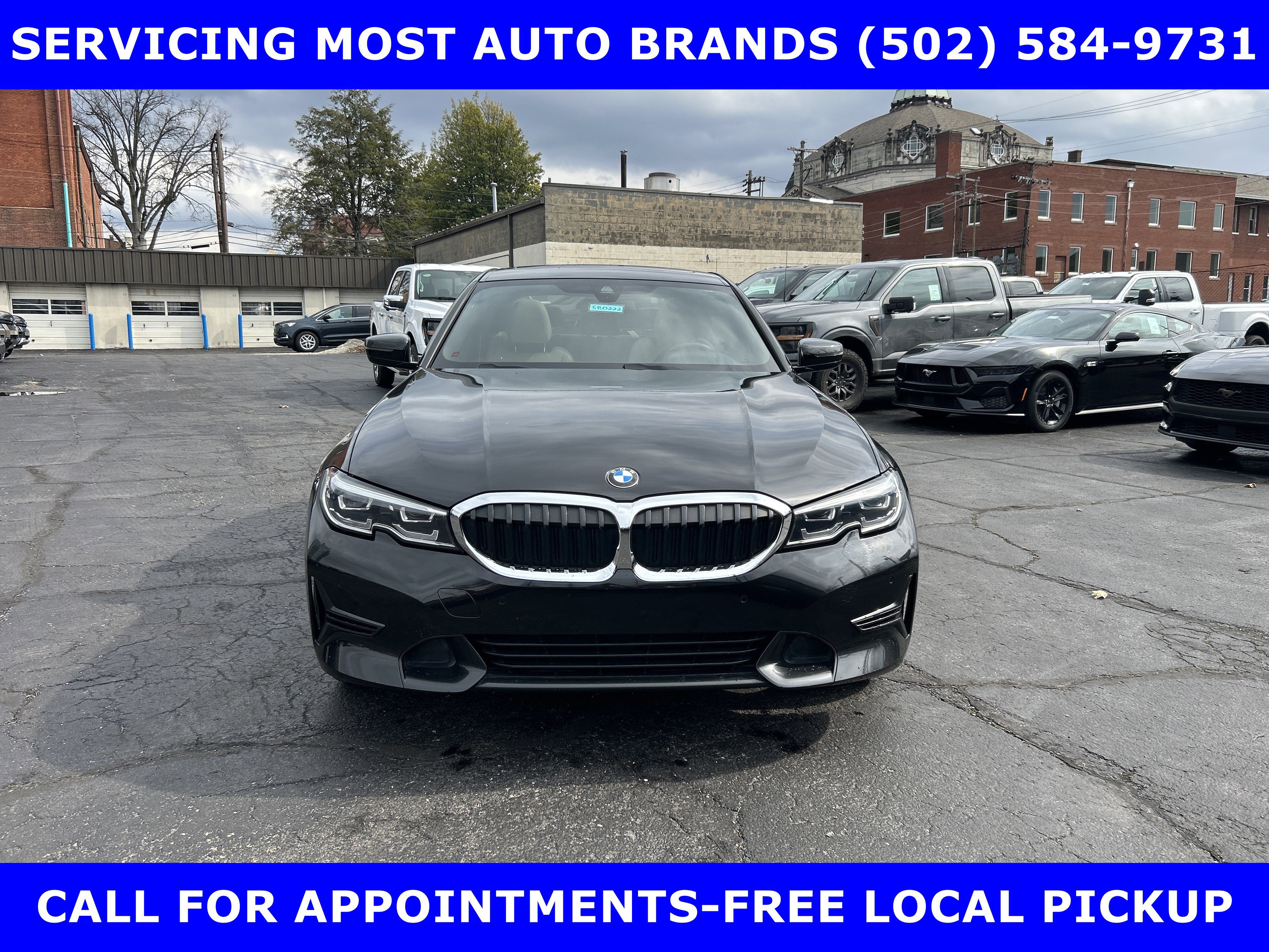 Used 2022 BMW 330i xDrive Sedan w/ Driving Assistance Package image 9