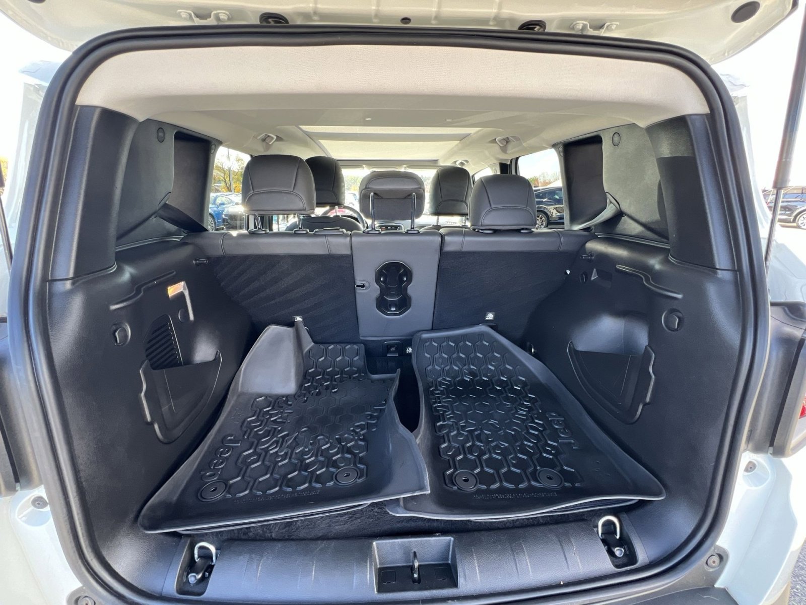 Used 2020 Jeep Renegade Limited w/ UConnect 8.4 Nav Group image 26