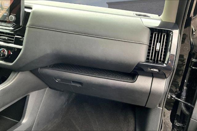 Used 2025 Nissan Pathfinder SV FWD image 26