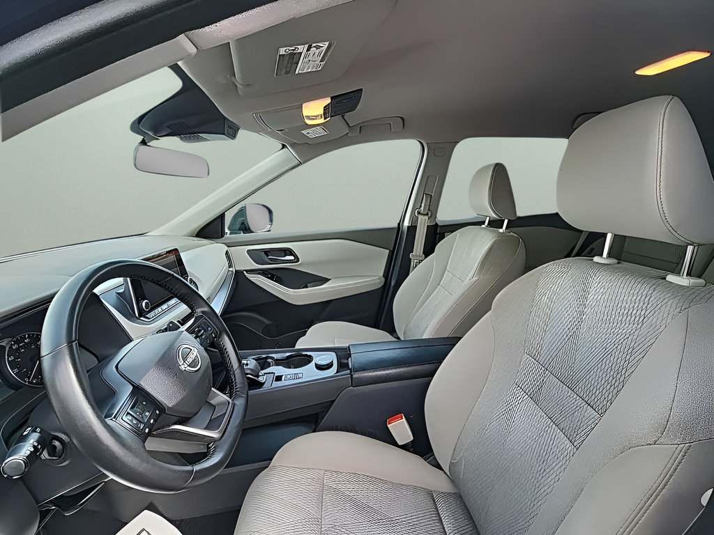 Used 2025 Nissan Rogue SV AWD/4WD image 24