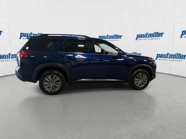 Used 2025 Nissan Pathfinder SV FWD image 12