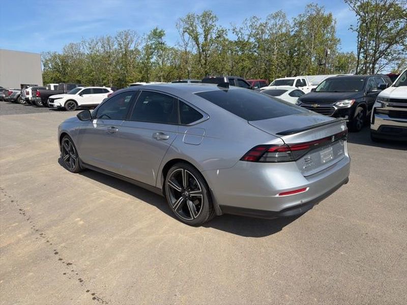 Used 2023 Honda Accord Sport image 2