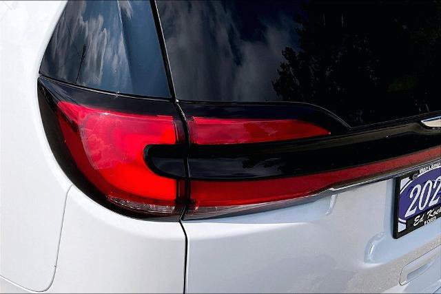 Used 2023 Chrysler Pacifica Limited FWD image 31