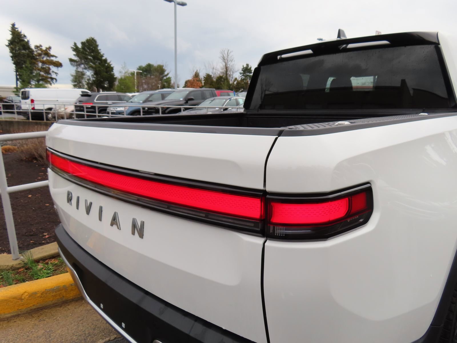 Used 2025 Rivian R1T Adventure image 14