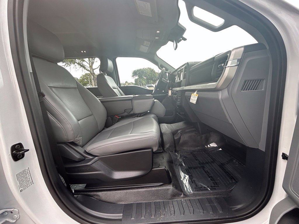 Certified 2025 Ford F450 XL AWD/4WD image 25