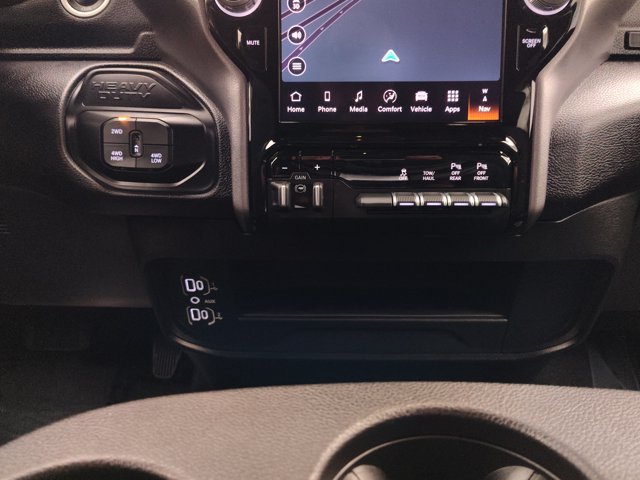Used 2025 RAM 2500 Big Horn AWD/4WD image 35