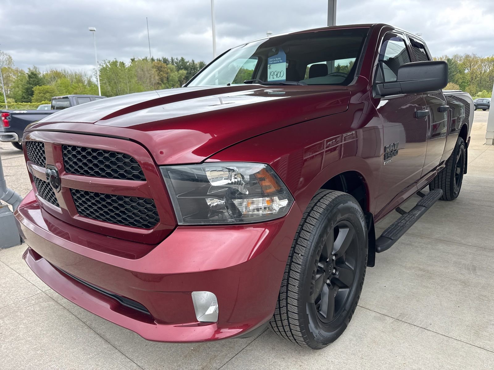 Used 2019 RAM 1500 Express w/ Express Value Package AWD/4WD image 3