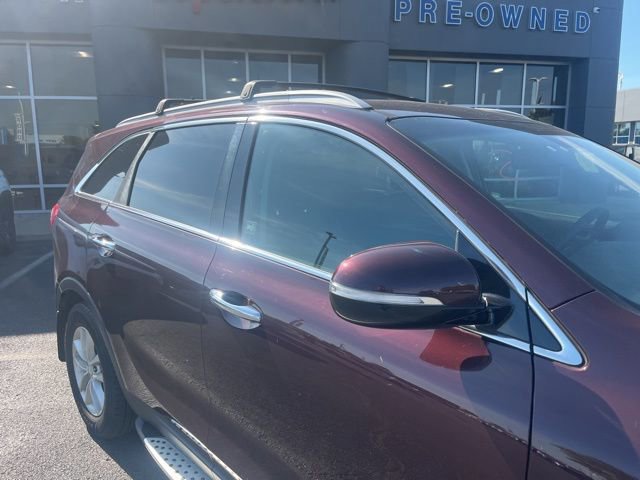 Used 2016 Kia Sorento LX image 8