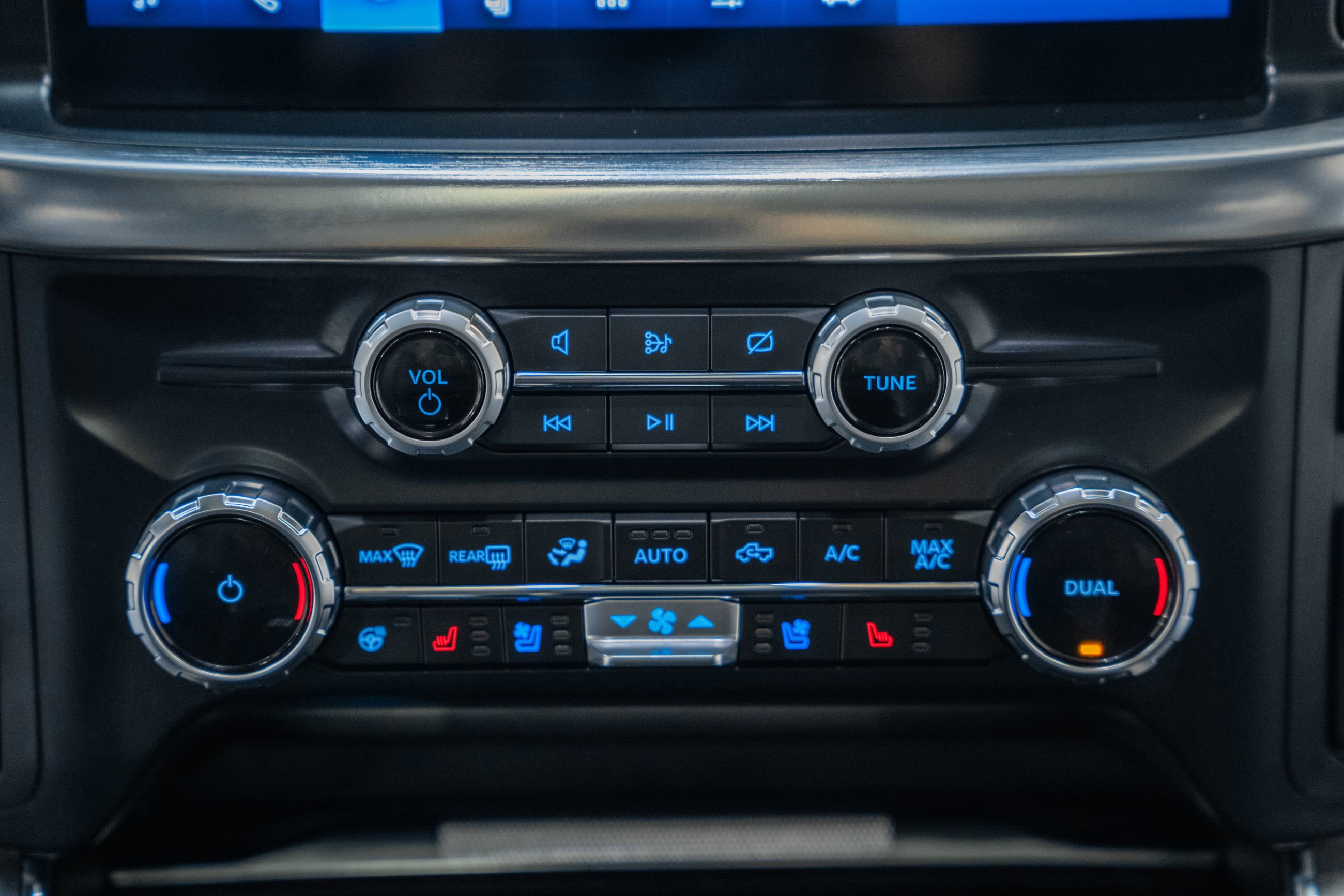 Certified 2023 Ford F150 Lariat w/ Equipment Group 502A High image 29