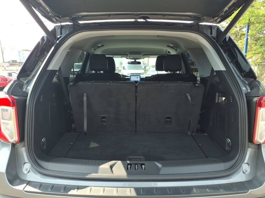 Certified 2024 Ford Explorer XLT AWD/4WD image 10