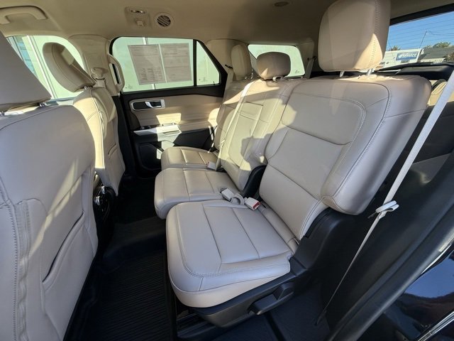 Certified 2022 Ford Explorer XLT w/ Equipment Group 202A image 15