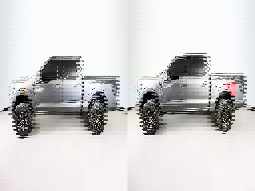 Certified 2021 Ford F150 XLT w/ Equipment Group 302A High image 3