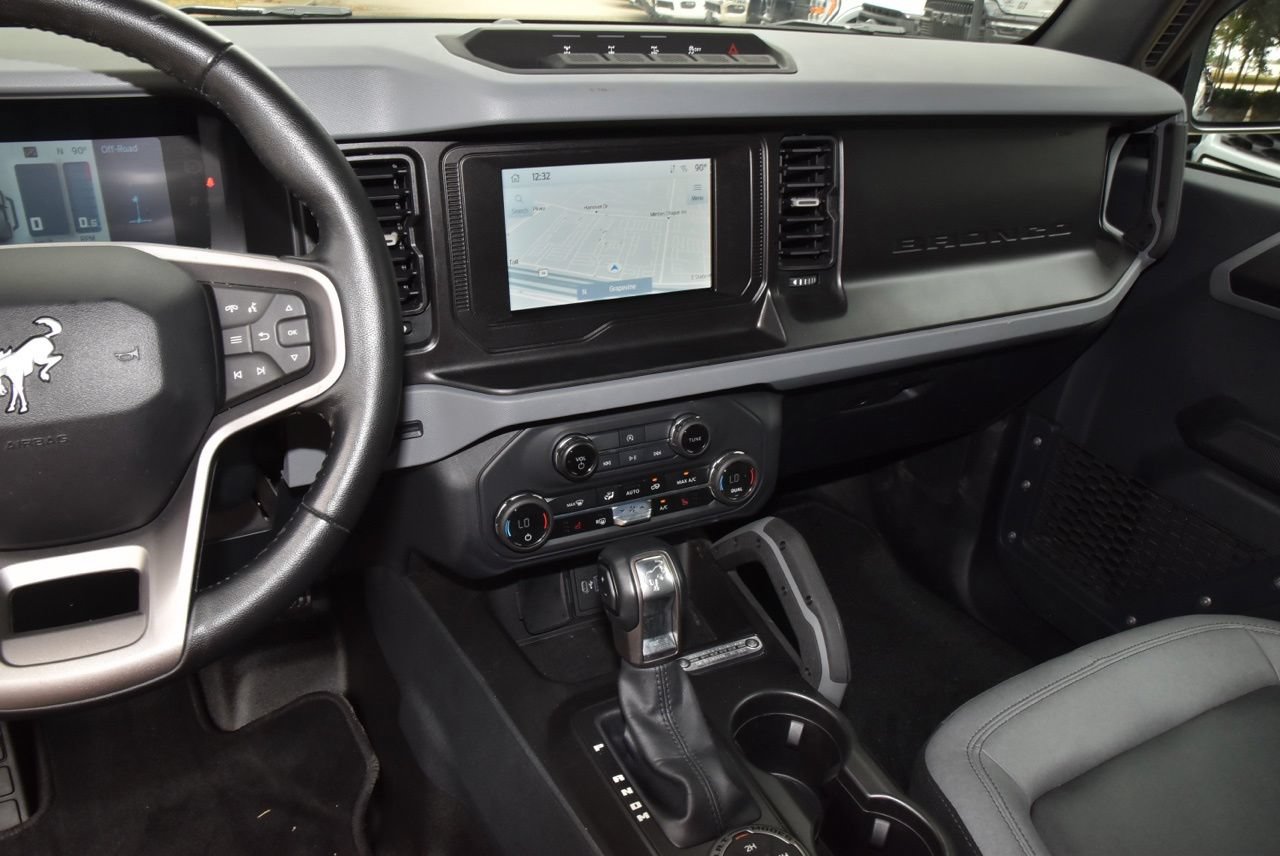 Certified 2023 Ford Bronco Big Bend w/ Sasquatch Package AWD/4WD image 27