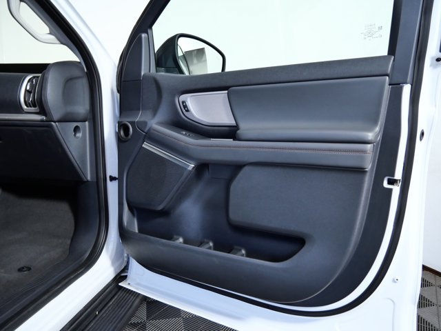 Certified 2025 Ford Expedition Active AWD/4WD image 10