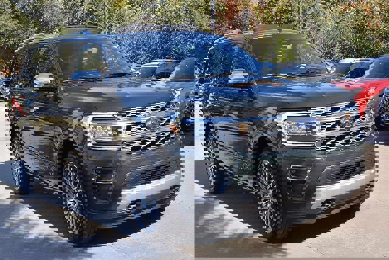 Certified 2022 Ford Expedition Platinum image 4