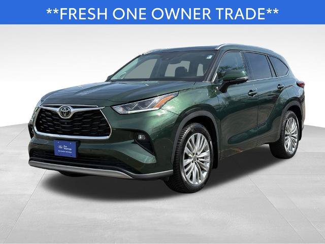 Used 2023 Toyota Highlander Platinum AWD/4WD image 2