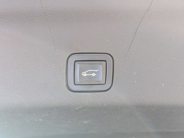 Used 2022 Chevrolet Tahoe RST w/ Luxury Package AWD/4WD image 19