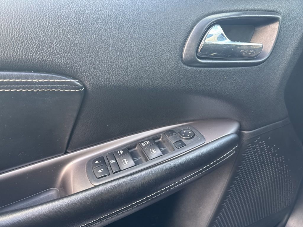 Used 2018 Dodge Journey Crossroad w/ Nav & Sun Group FWD image 27