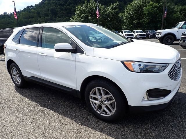 Certified 2024 Ford Edge SEL w/ Convenience Package AWD/4WD image 11