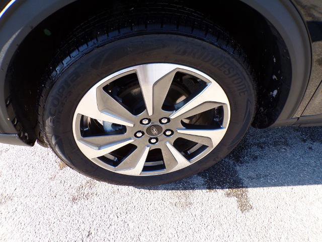 Certified 2025 Ford Escape Platinum image 9