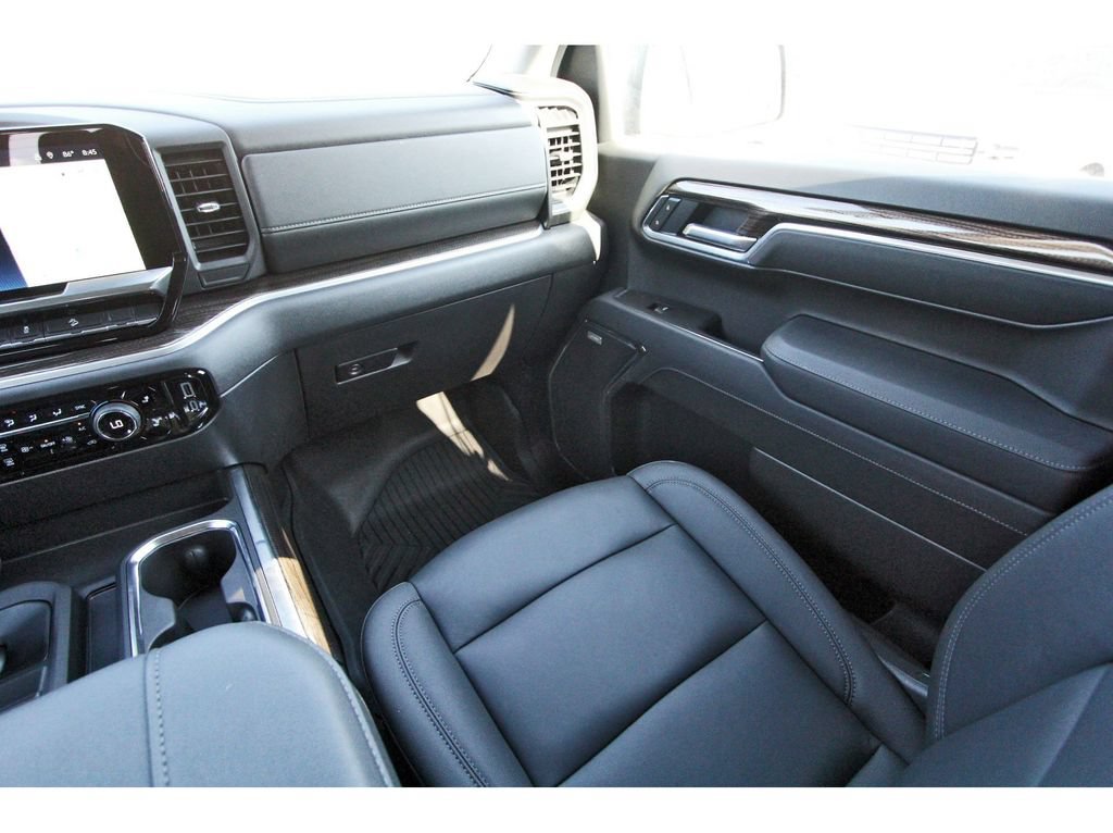 Used 2026 Chevrolet Silverado 1500 LT Trail Boss w/ Convenience Package II AWD/4WD image 13