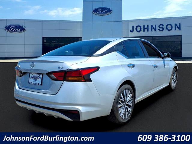 Used 2024 Nissan Altima 2.5 SV FWD image 3